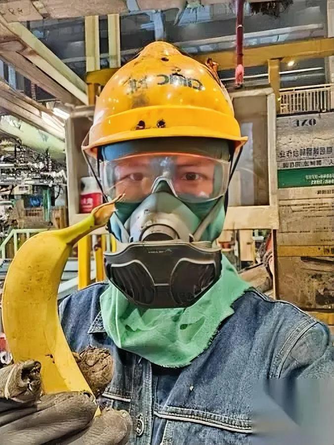 厂方太狠了！年底玩这招？凤岗中集为留人放大招：本月敢辞工就拉黑！本想29号离