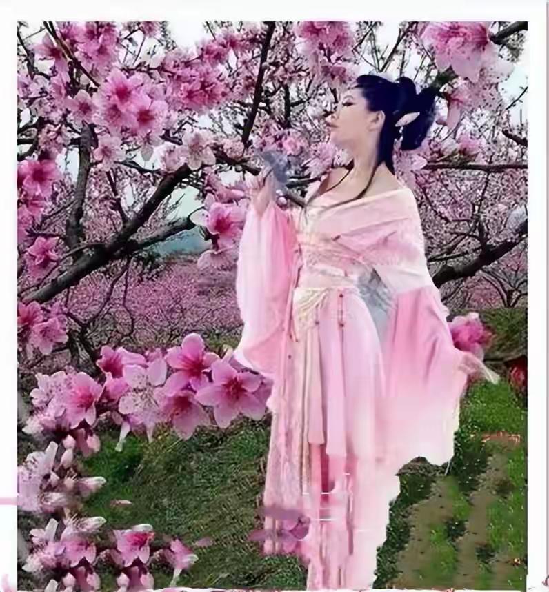 诚邀下联我赞秋叶寒中艳，更羡春桃应季红！有了上联：秋雨无情伤叶落下联：春风有