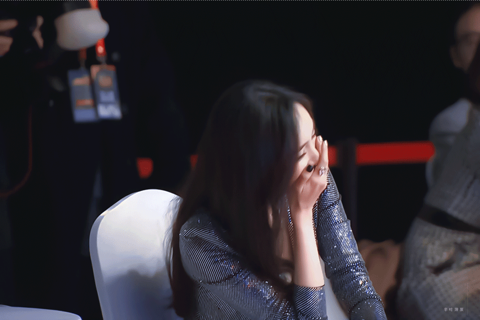杨幂生日快乐！热巴零点准时赴约✨#热巴叫杨幂大美美美美美女##热巴连续十二年卡点为杨幂庆生#​