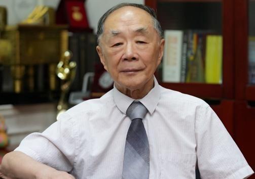 前不久，中国工程院院士陈君石表示：“中国是目前世界上极少数几个没有批准将再生塑料