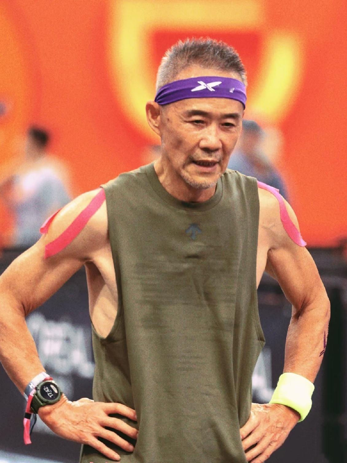 74岁王石现身北京健身赛，田朴珺到场助阵9月10日北京HYROX室内健身大