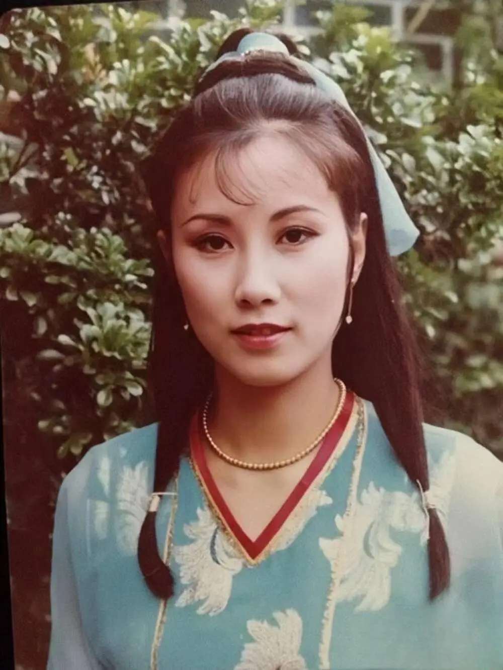 汪明荃的坎坷情史：前半生错爱2个男人，罗家英成了她的一生所爱。1970年代的