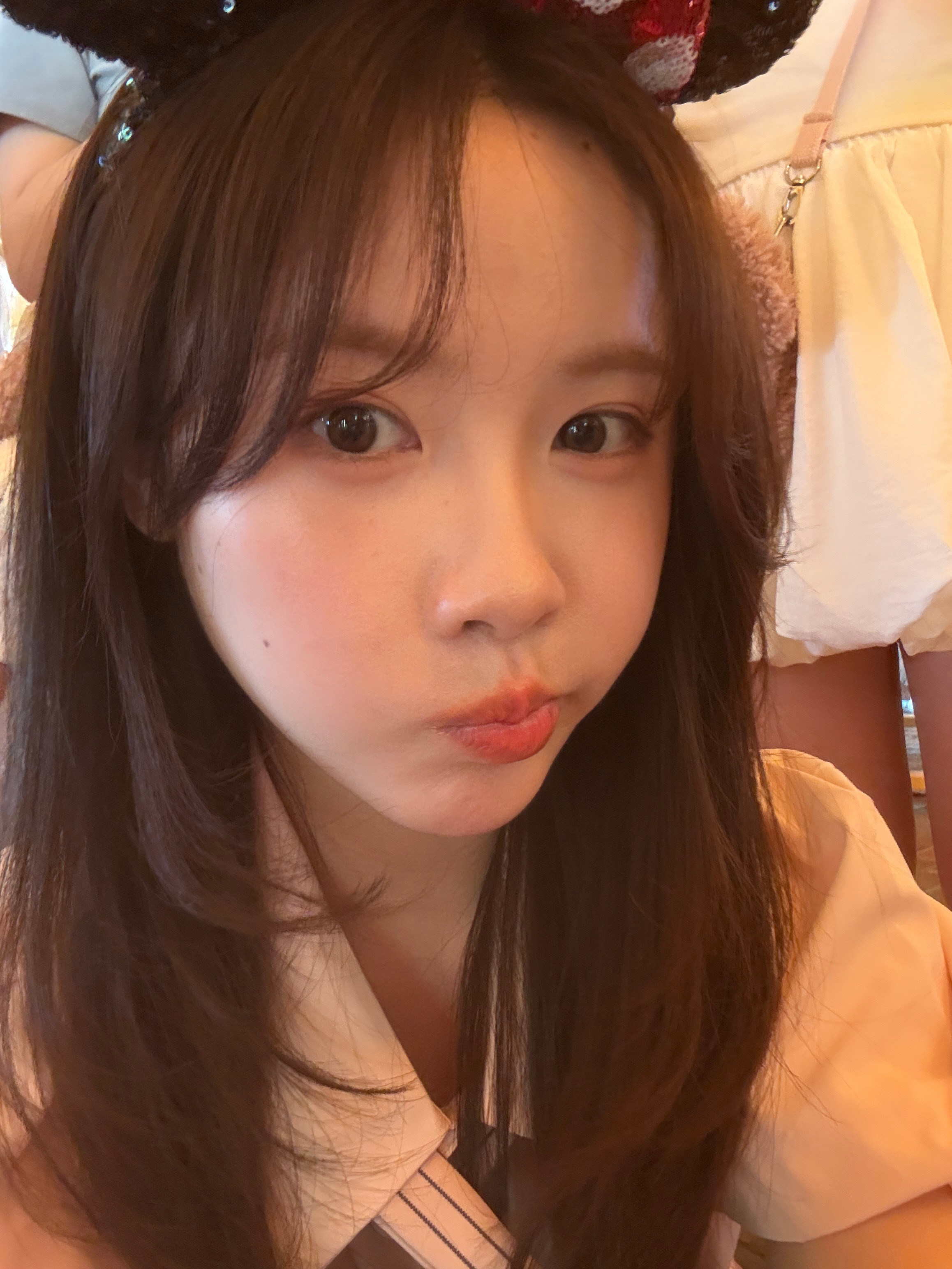 结束了超级忙碌的四月但还是很开心五月也请多多忙碌吧:)保持开心！​​​