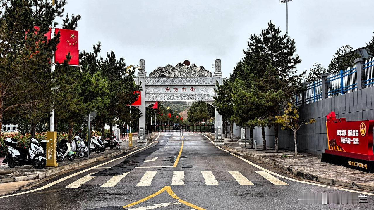 沿黄河1号旅游公路边走边观景，路过的几个县城，真是出乎我的意料。这几天，沿