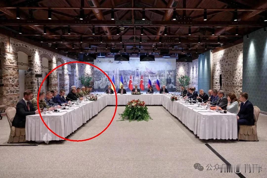 俄乌谈判崩了俄罗斯撂下一句狠话谁能想到，这场全球关注的谈判，不到两小时就谈
