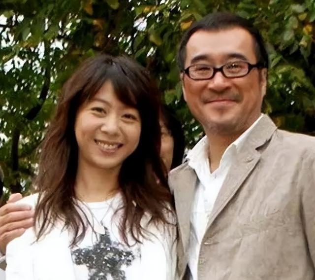 1994年，李宗盛婚内爱上林忆莲，两人为了寻求刺激就悄悄同居，结果没多久，林忆莲