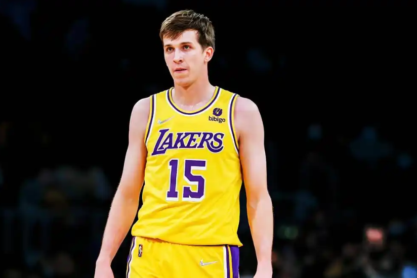 湖人VS掘金比赛中，输在小萝里，第四节失误太多了，而且两次要上劲尤其是最后领先的