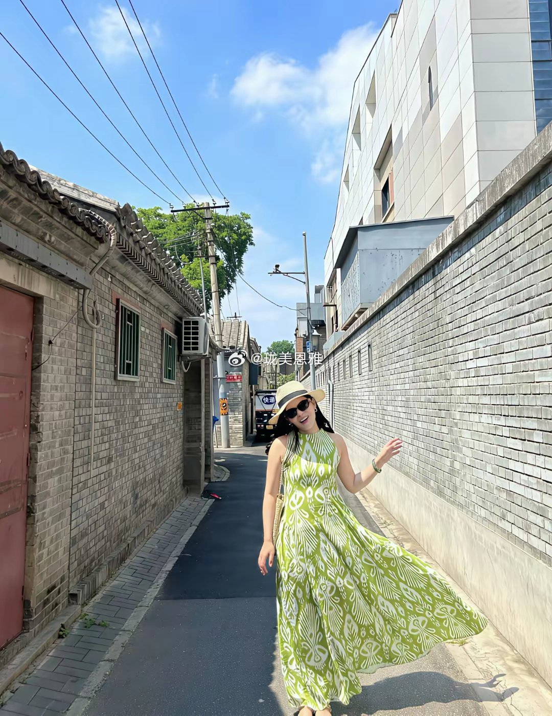 展示在新疆30元布做的裙子很后悔没有多做几条