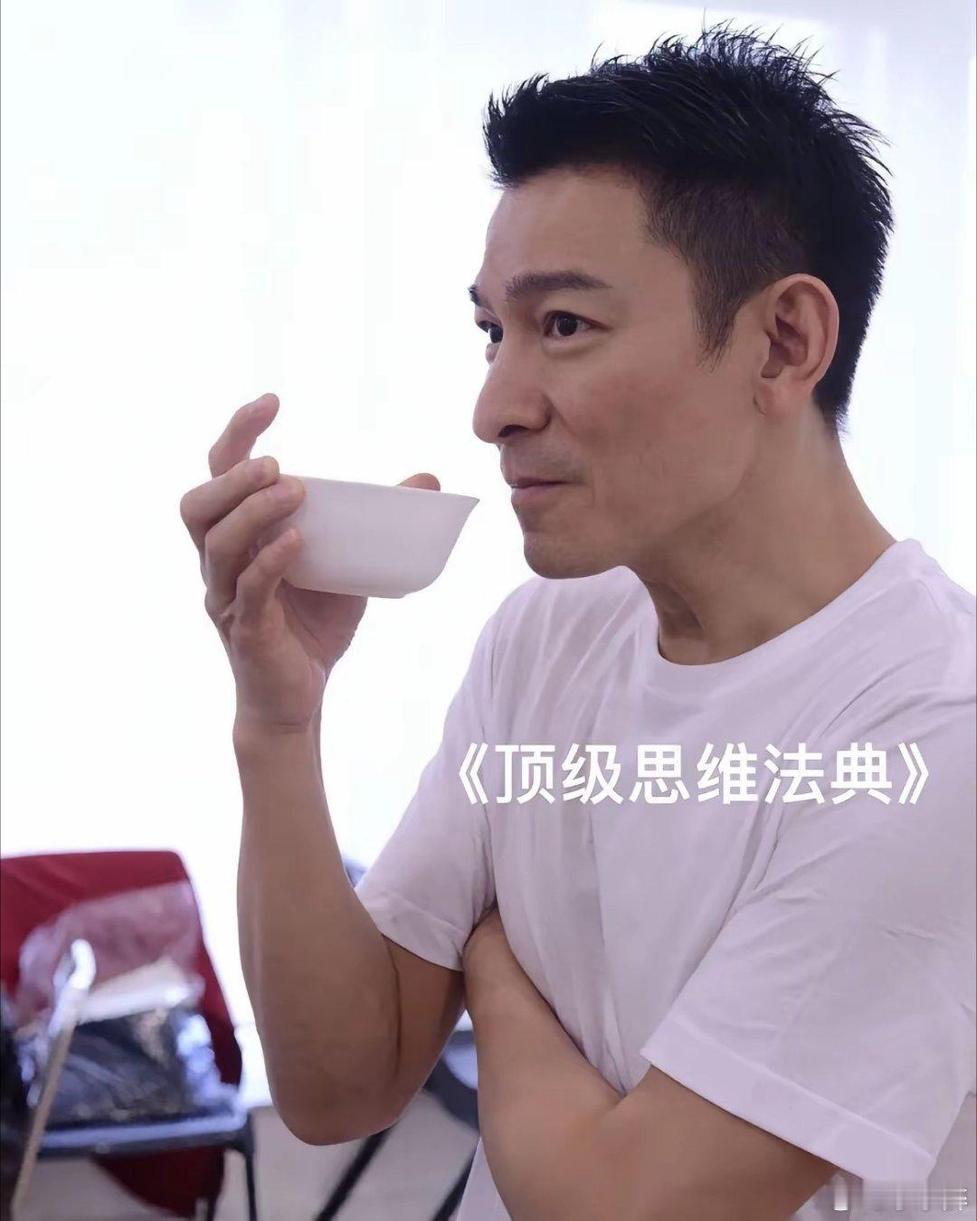 什么叫顶级思维？1.不告诉任何人，你的过去。2.可有可无的关系，一律可无。3