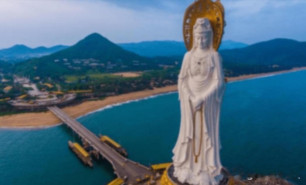 “他被观音带走了！”海南的张辉花费8亿人民币在海上建了一座三面一体、108米高的