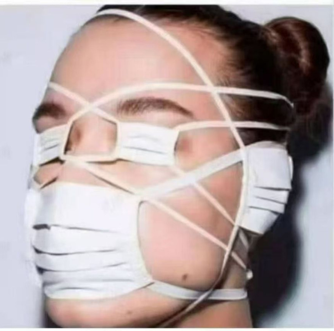 闭目塞听，视而不见，充耳不闻，闷声不响。​​​