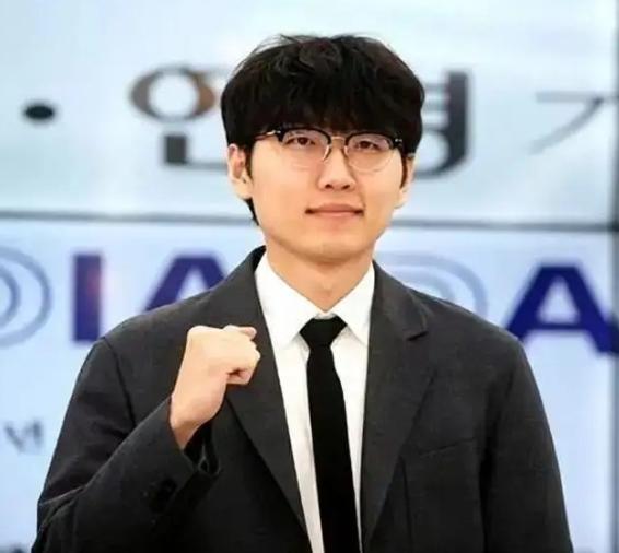 韩国围棋：等级分~申真谞继续领跑奖金榜~朴廷桓名列首席女子榜~金恩持双双第