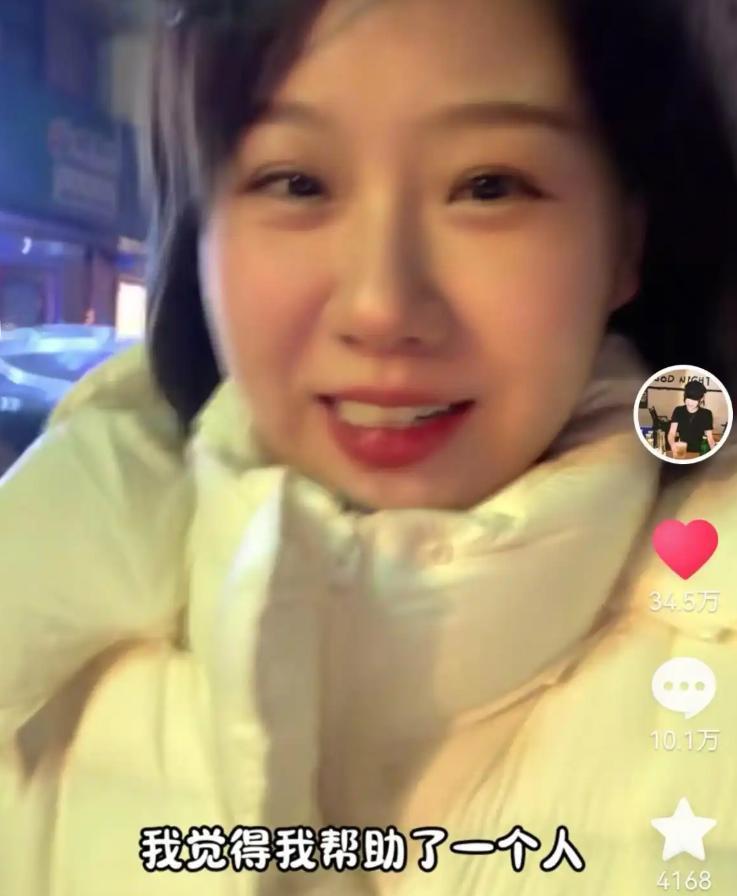 郑州街头，七旬老人饿了一整天，实在扛不住，拦住一女孩：“能给我买碗面不？”见女孩