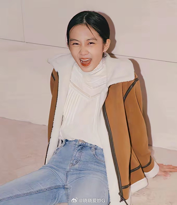 黄磊把小女儿推出来炒作了，假如不想孩子曝光，就不会发出关于孩子的视频，发了就说明想主动引导孩子的流量