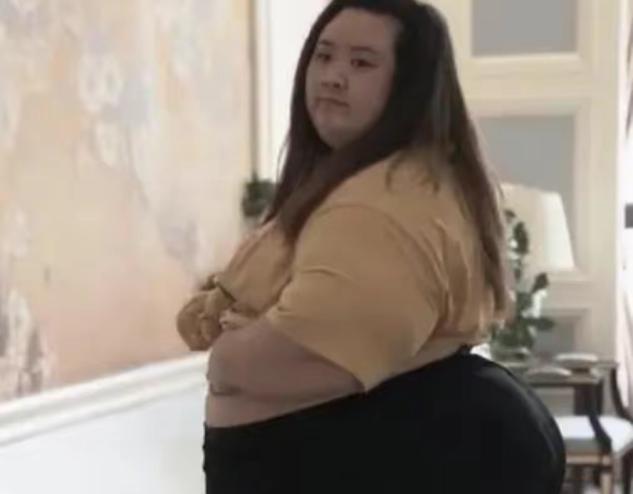 “我要瘦下来，我要改变，我要让那个渣男后悔！”这句话是王昭君在日记本上用力写下的