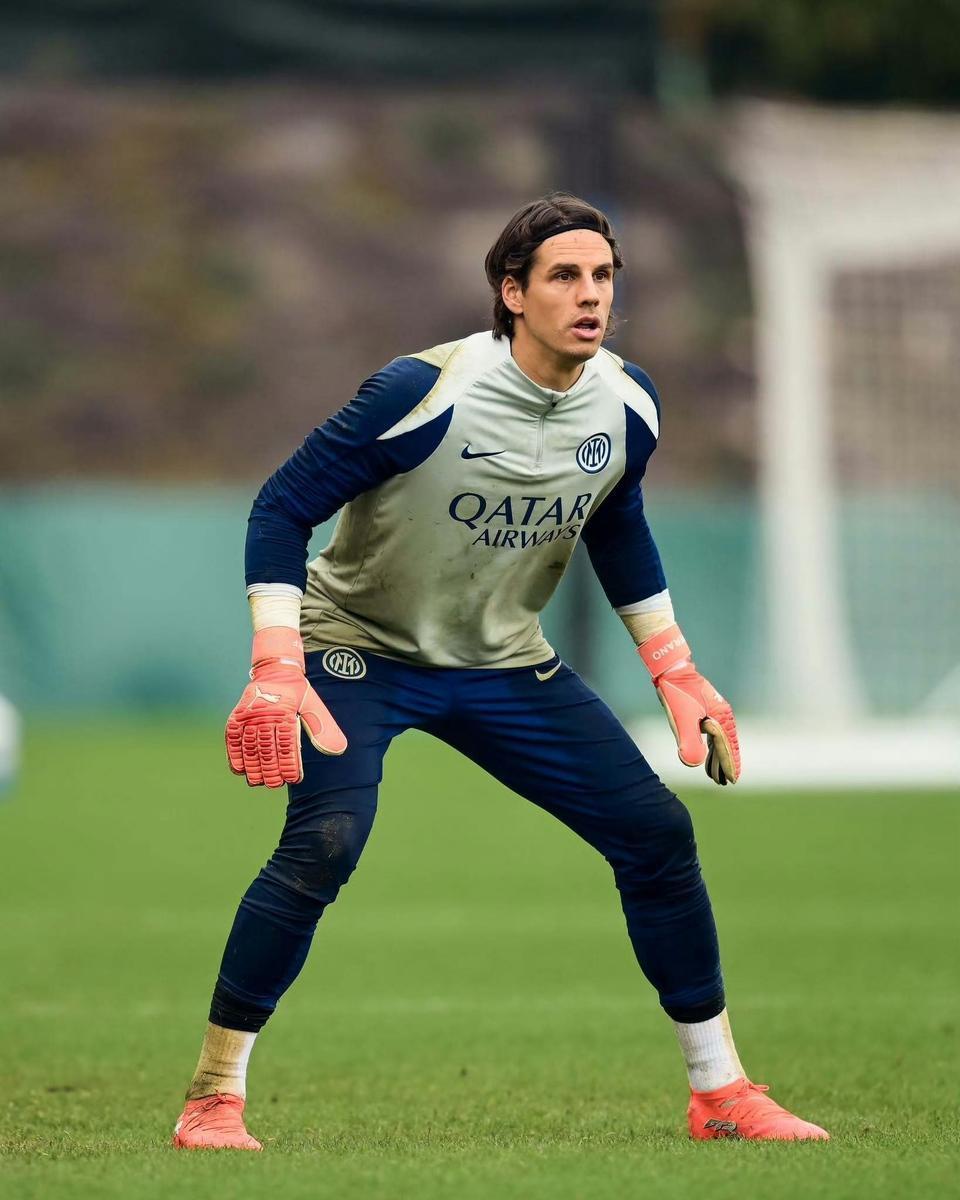 很优秀的门将索默，今夏将成为自由人。国际米兰不会续约，真的很可惜。他就是