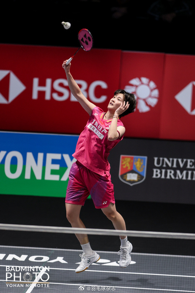 陈雨菲战胜李美妙打入全英半决赛全英公开赛女单八进四：陈雨菲23-21、21-1