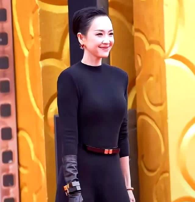 跟46岁“黄脸婆”章子怡离婚，选择35岁“少女感”森林北，皮裤子汪峰给所有女人上