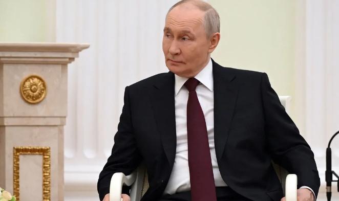 俄罗斯总统普京罕见打破沉默，首次在公开场合直面俄境内互联网限制的争议，这也是他执