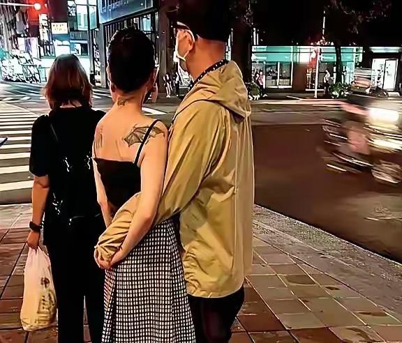 大S和具俊晔的爱情里，让大家看到了很多面，语言不通，没有关系，爱情的力量大。年纪