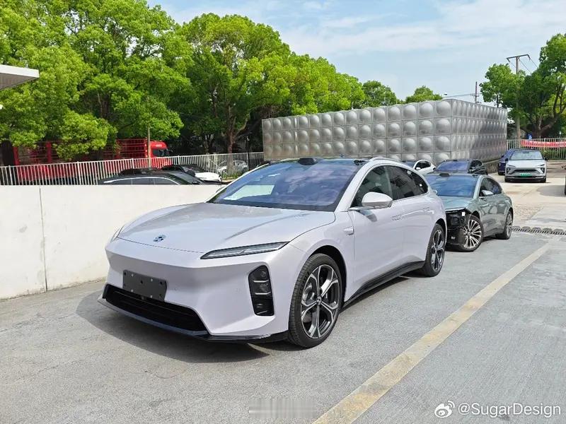 新车速递【新款蔚来ET5T实车曝光将于5月25日上市】根据此前官方消息，新车在