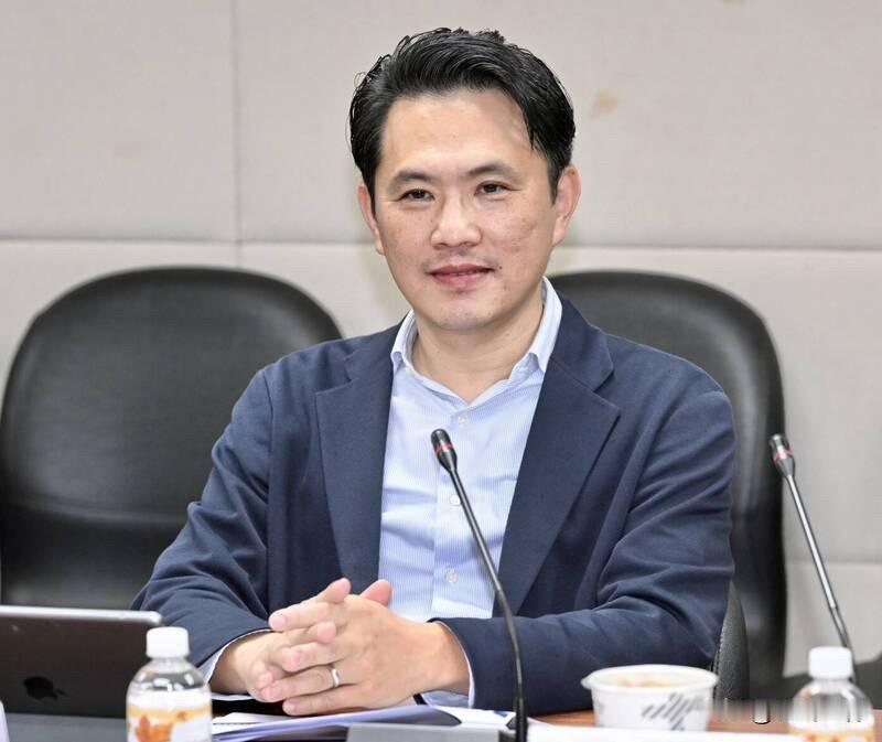 尹乃菁请辞获准陈以信接任国民党文传会主委国民党今（22日）发布新人事任命，