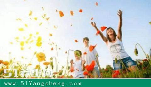 孩子当众犯错, 妈妈的回答感动了所有人