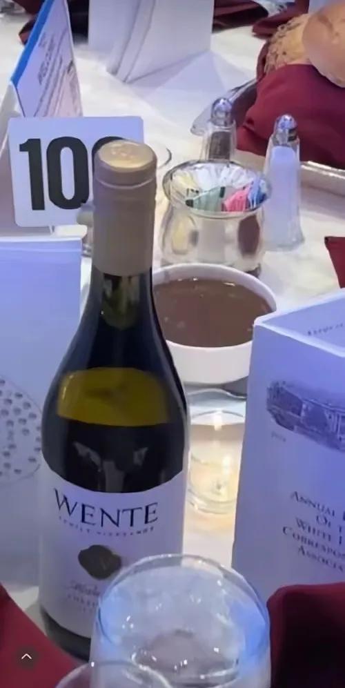 美国人（尤其精英层）反对装摄像头，不是怕隐私，是怕丑事被拍得一清二楚。谁能想