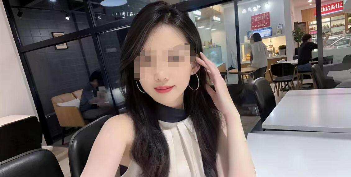 “纵欲过度，就是在玩火自焚！”一个三十来岁的女人，男人在国外打工，一年到头回不了