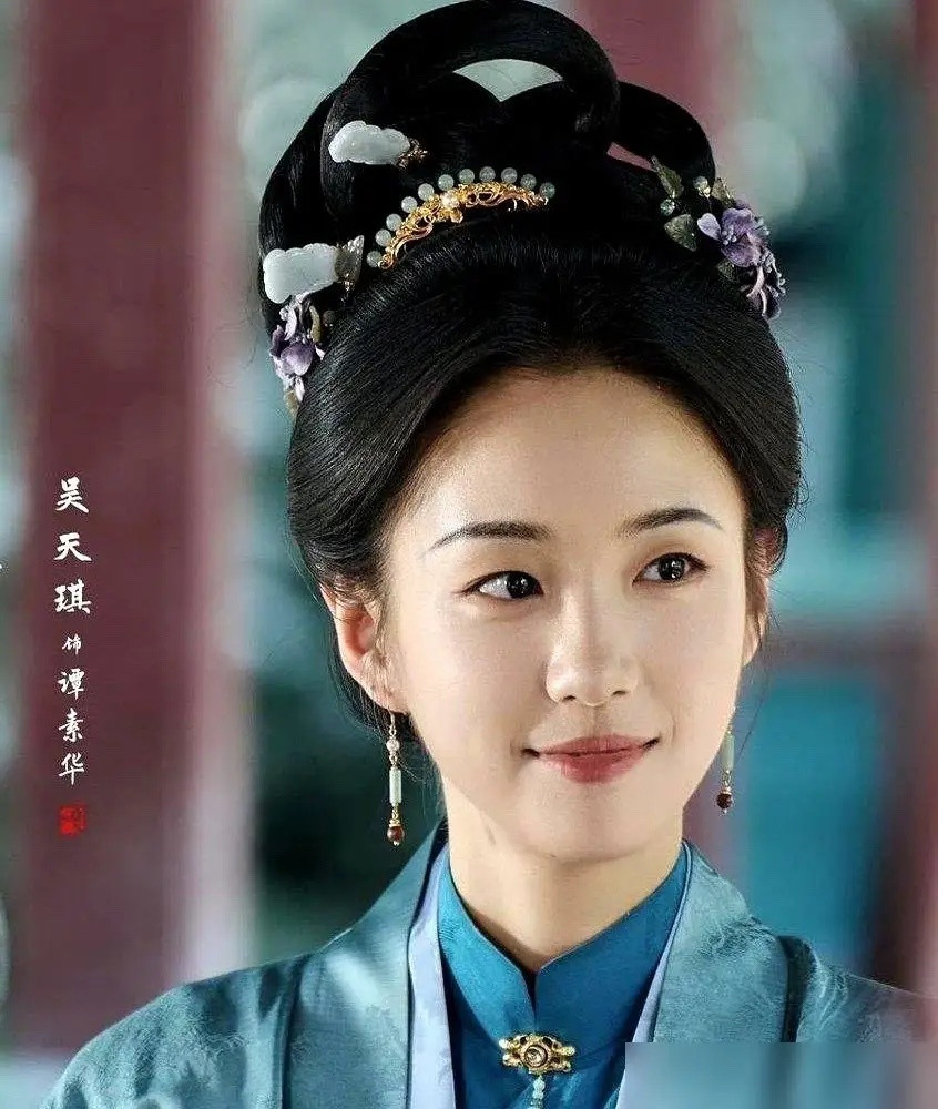 《兰香如故》里那个正房太太，演了47集，愣是没几个人记住她长啥样。吴天琪，01