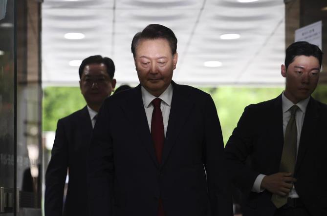 赖清德当局被爆私下支持尹锡悦戒严？韩媒披露，尹锡悦紧急戒严前夕曾派情报高官赴台湾