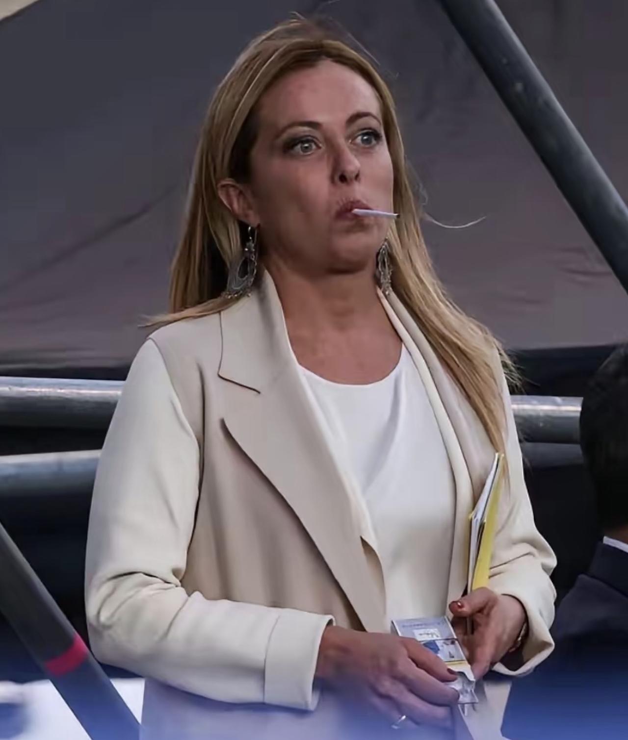 意大利总理梅洛尼真是好样的！她彻底摧毁了特朗普的傲慢特朗普——“意大利可以被