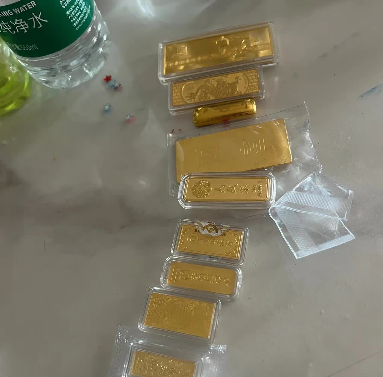 买金也是一种乐趣！我发现现在越来越不开心，不去上班在家带孩子，与世隔绝孩子也没有