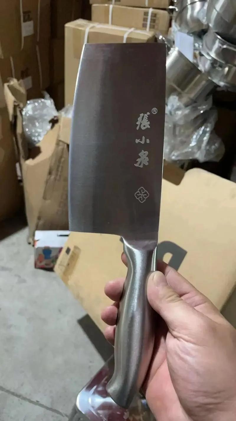 最近张小泉的瓜吃得人唏嘘，400年老字号曾是“北有王麻子，南有张小泉”的顶流，如