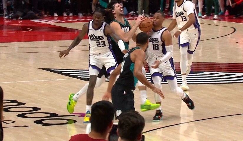 咱们都是实在人，要是真犯规了也认了，要是可吹可不吹你吹了我也认了，但这是啥啊