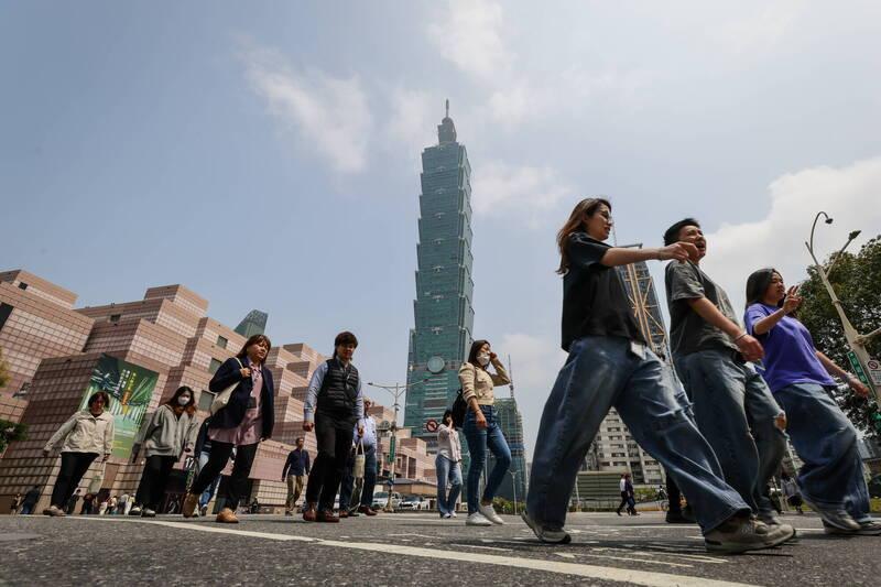 美媒透露：一些台湾人正准备“逃生计划”，原因是“不想当中国人”据美有线电视新