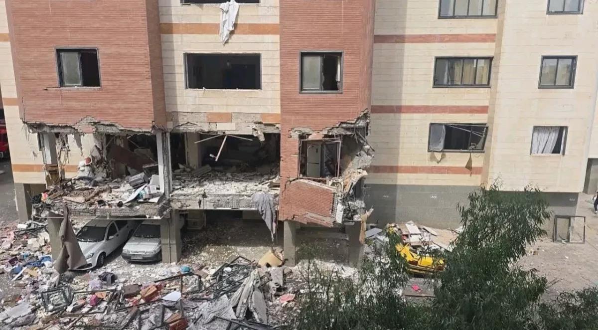 塔斯社报道，莫斯科遭遇无人机袭击。当地时间23日，莫斯科市长索比亚宁证实，自