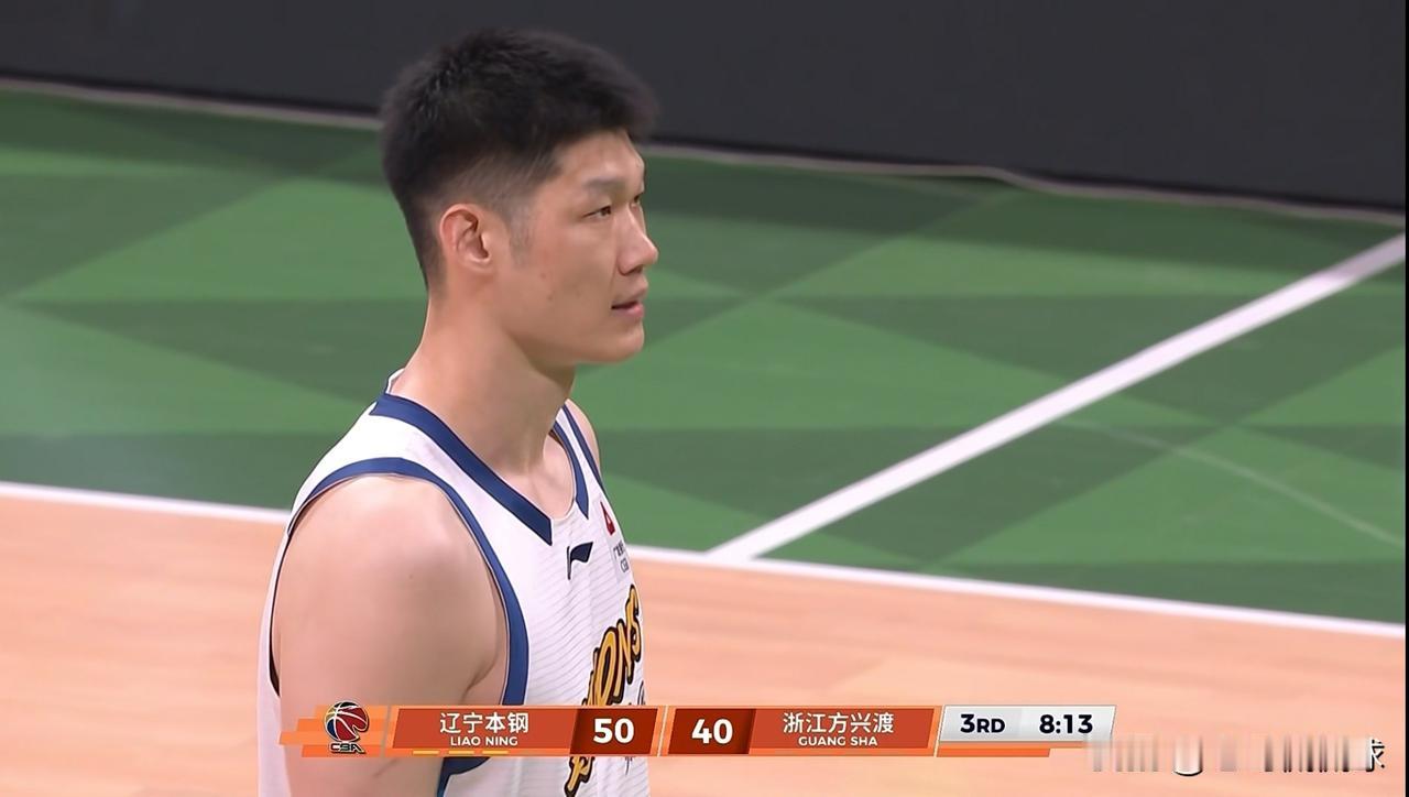 浙江方兴渡超级中锋胡金秋真是虽败犹荣！虽然今天浙江方兴渡在客场以79：95输给了