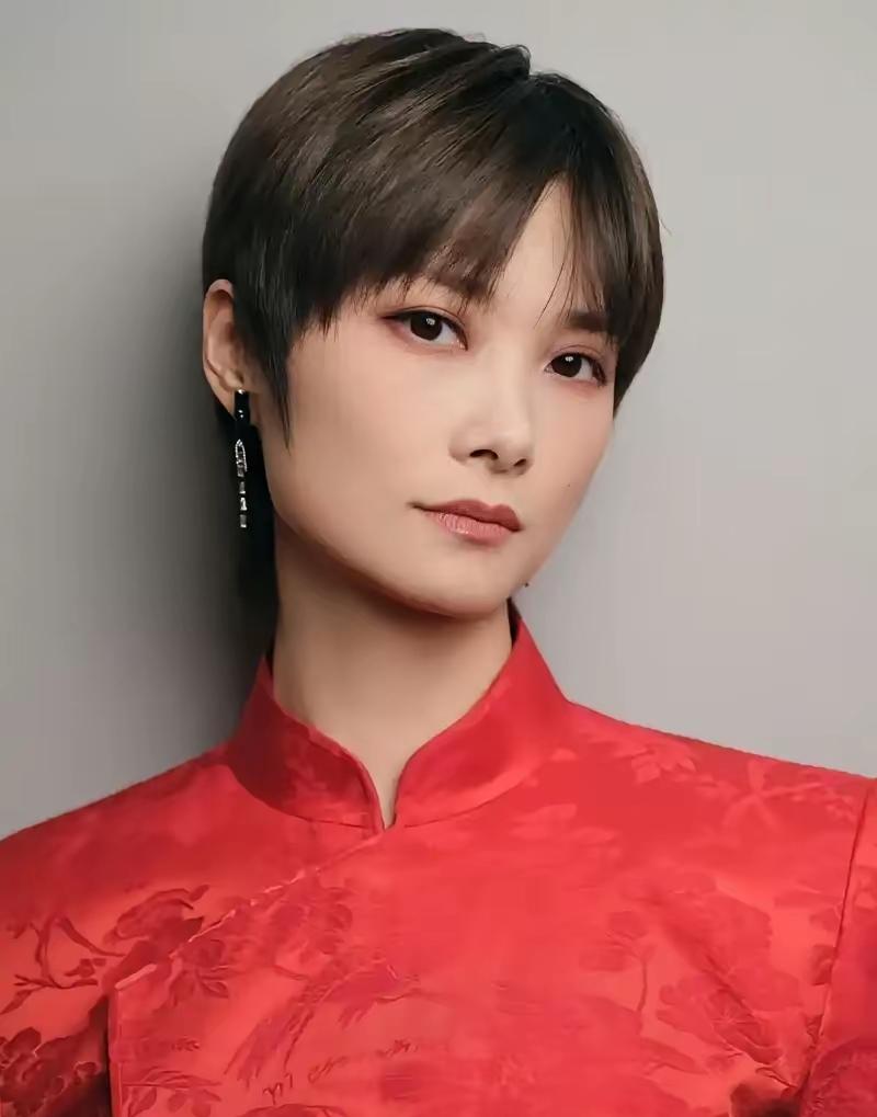 李宇春的C位、压轴堪称内娱最大的未解之谜！有谁能解释一下？