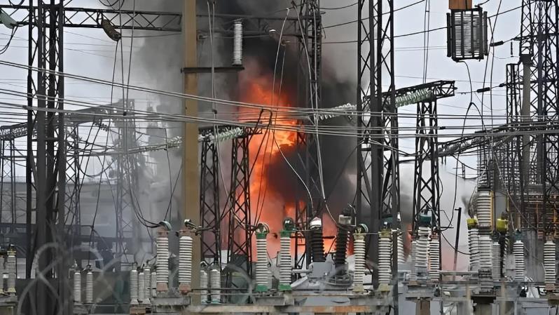 俄军持续24小时不间断地对乌克兰纵深地区的多个目标进行精确制导打击，有关爆炸事件