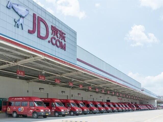 京东在法国巴黎的仓库这次亏大了，一夜之间丢了价值3.1亿人民币的货，全是手机电脑