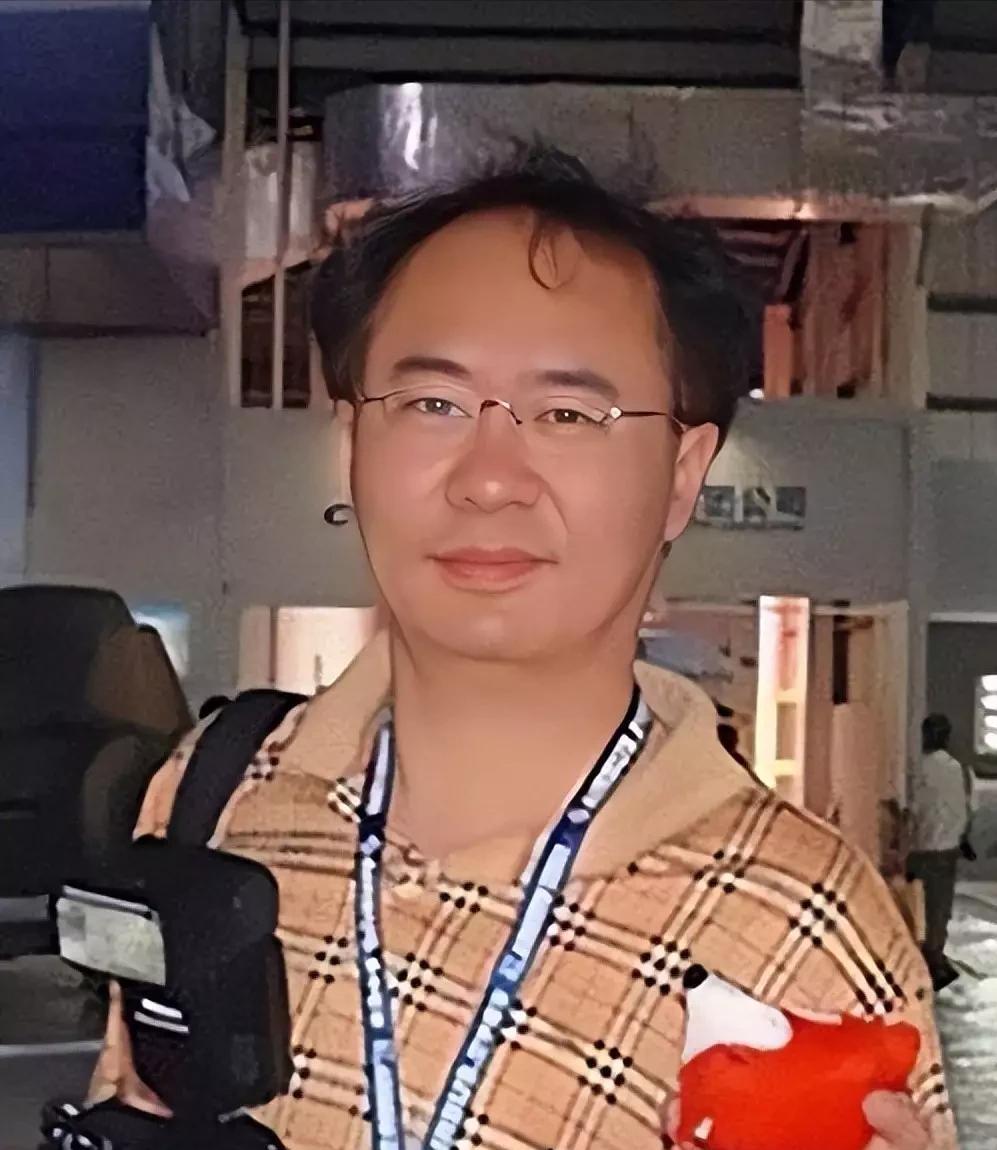 曾建议美军“误炸”中国军舰，像当年误炸南联盟，这位专家啥下场。在西方媒体的报道