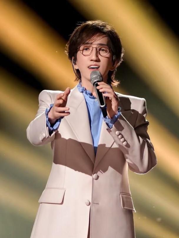 林志炫，真的搞不懂你！为什么要去参加歌手呢？你明明不缺钱，也不缺名声，可你非