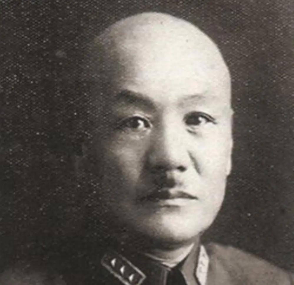 称霸甘肃的师长李长清：高调出席鸿门宴，被活埋在省府后花园民国时期各路军阀为了争
