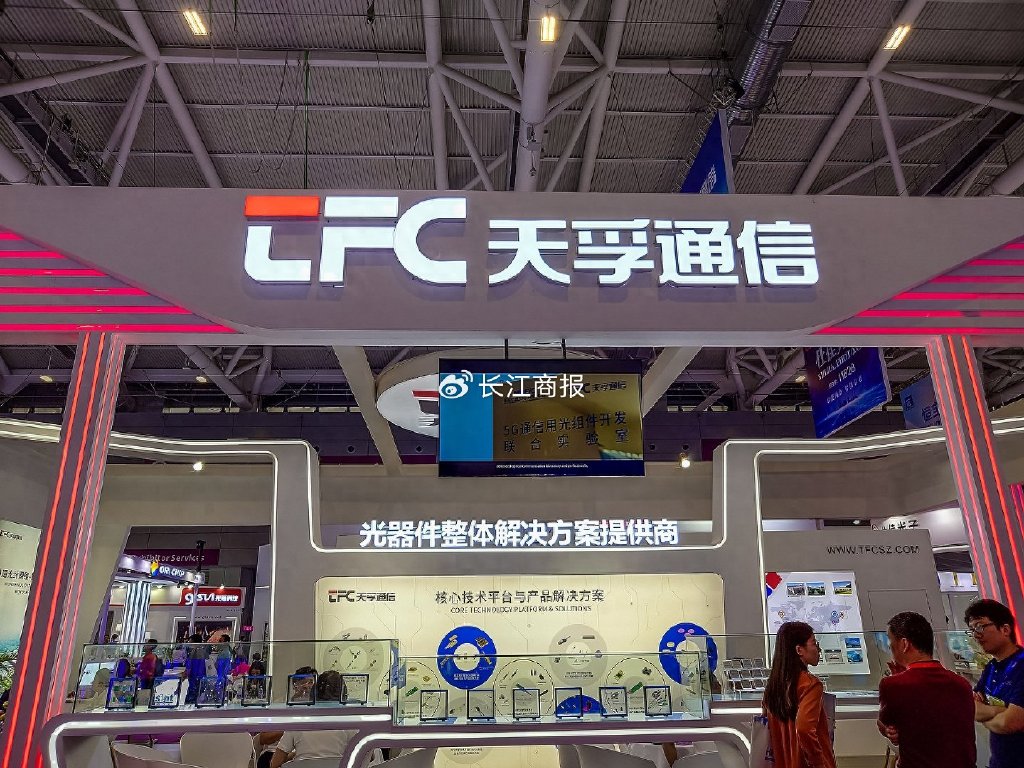 天孚通信赚超13亿连续2年增逾80% 量产能力领先加速海外布局