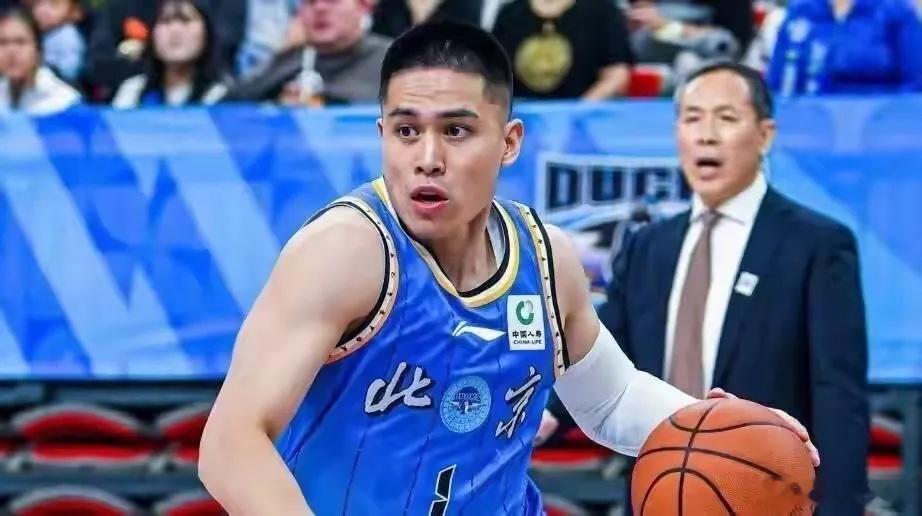 陈盈骏：别了北汽！他与北汽的D类顶薪合同将于今年7月31日到期，北汽目前拥有周琦