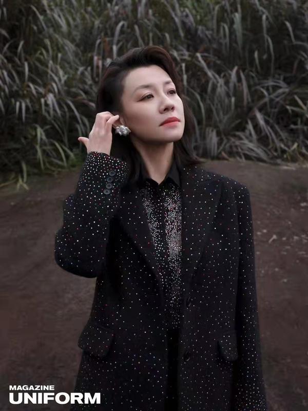 天呐，刘琳的感情经历太让人感慨！27岁她跟43岁张黎同居，满心憧憬想结婚生子，却