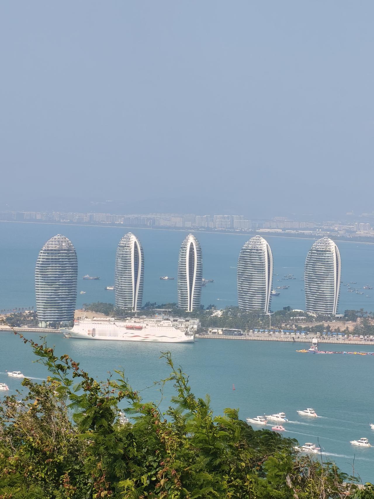 总结的不错，文笔也好，值得收藏。我才从三亚出来，浅游两小天，游的不过瘾。看来想要