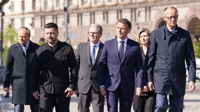 德媒，欧洲领导私下称美国特朗普总统是个叛徒。“泽连斯基在接下来的日子里必须非常