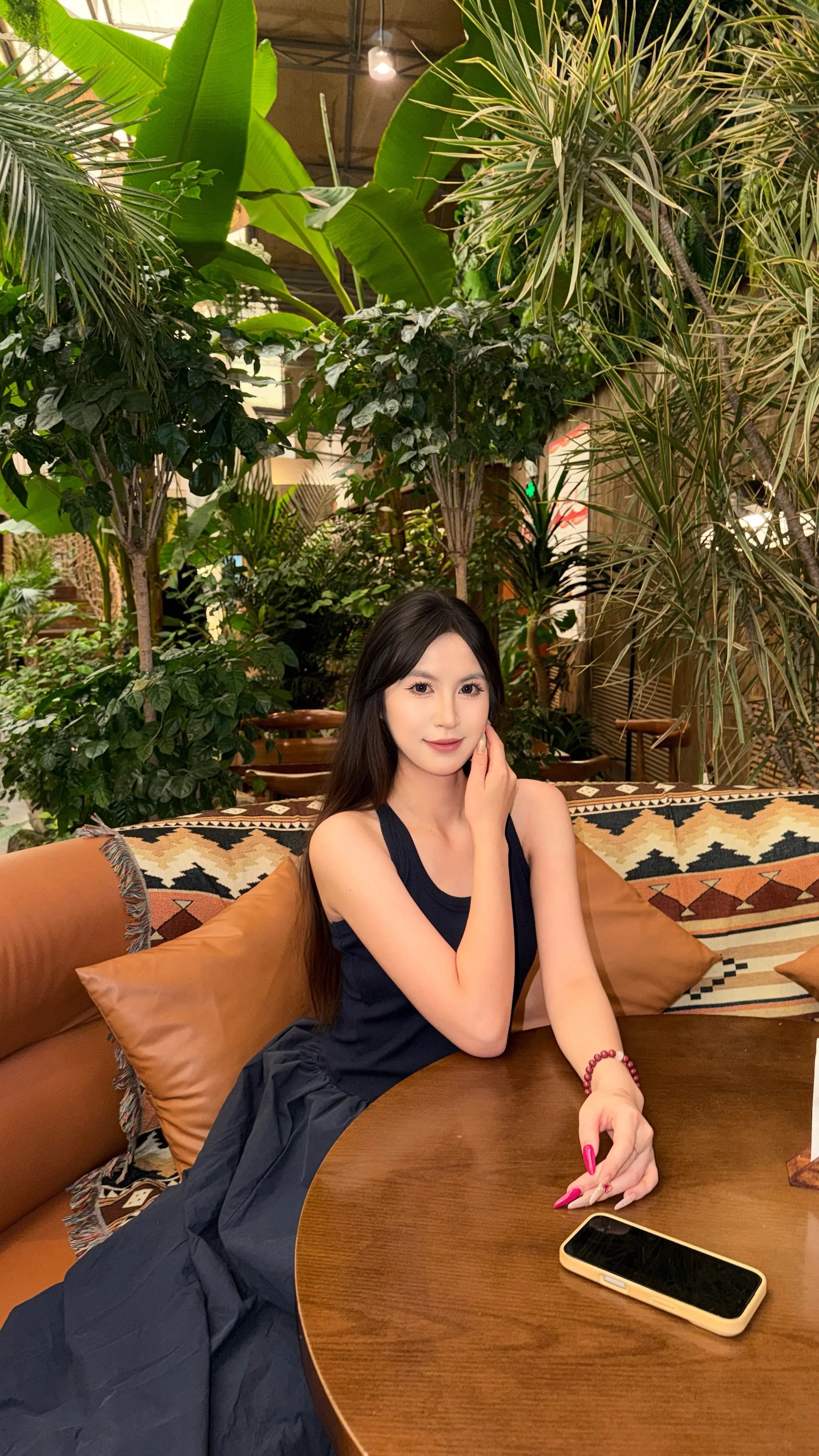 那天我经过一片花园 可是你不在。